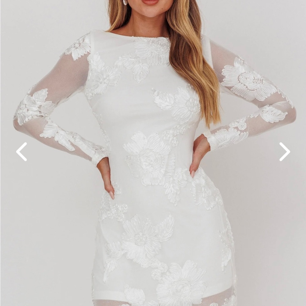Selfie Leslie White Floral Lace Long Sleeve Dress